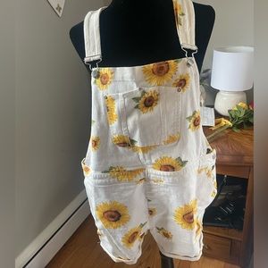 Sunflower jean overalls. Size 14/16 XL